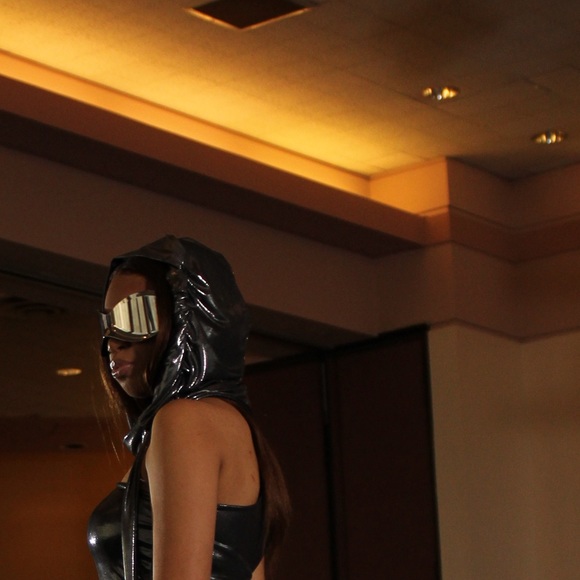 Metallic stretch dress, shirred hoodie included size 2-4 - Picture 6 of 6